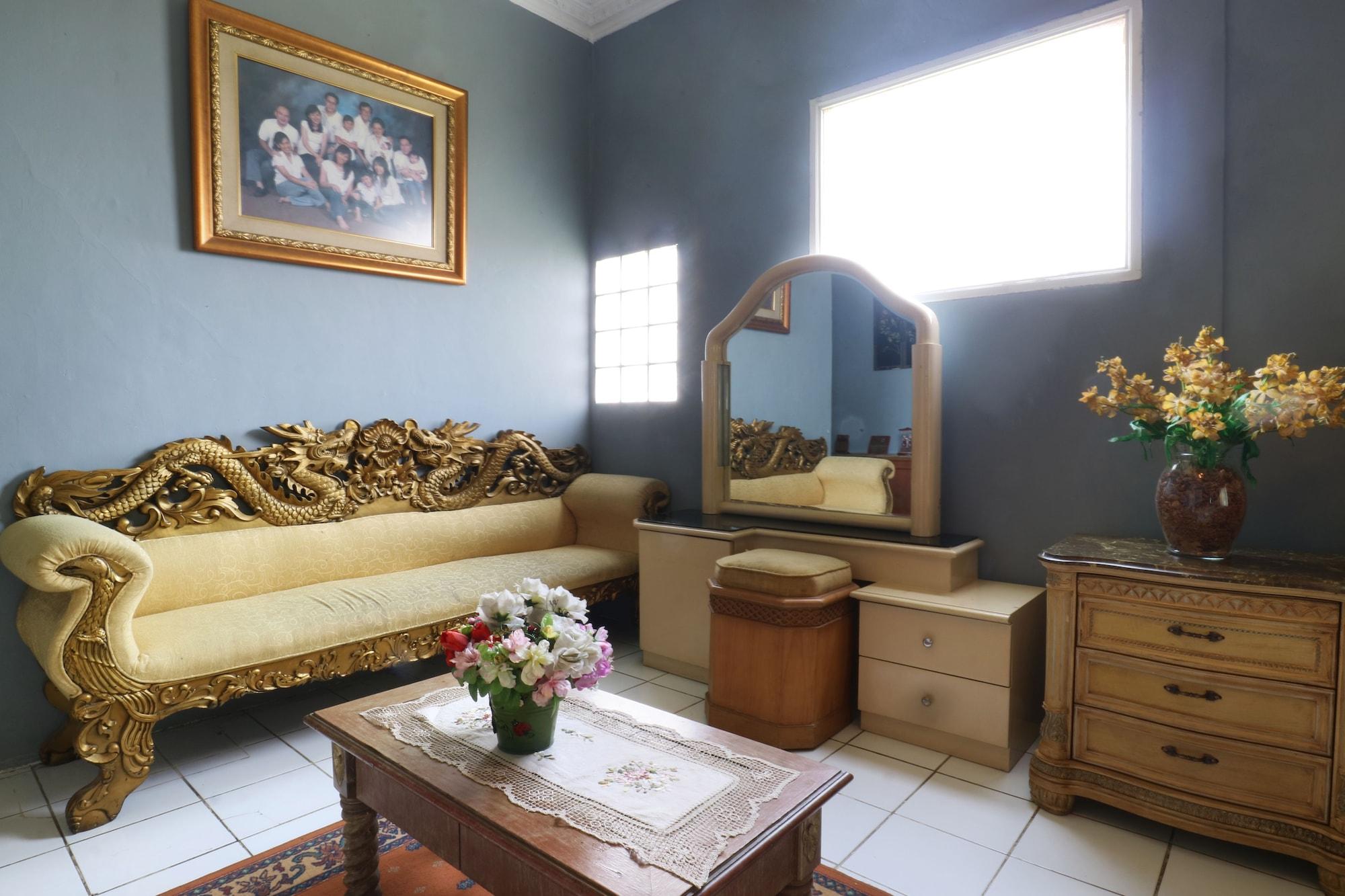 Villa Sri Manganti Jakarta Exterior foto